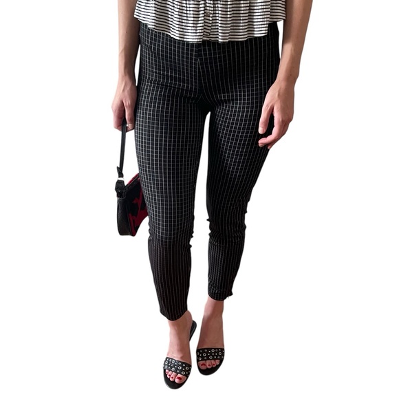 NWOT HUE Black & White Checked Stretch Crop Ankle Zip Legging Trouser Pant XS/S - Picture 2 of 15